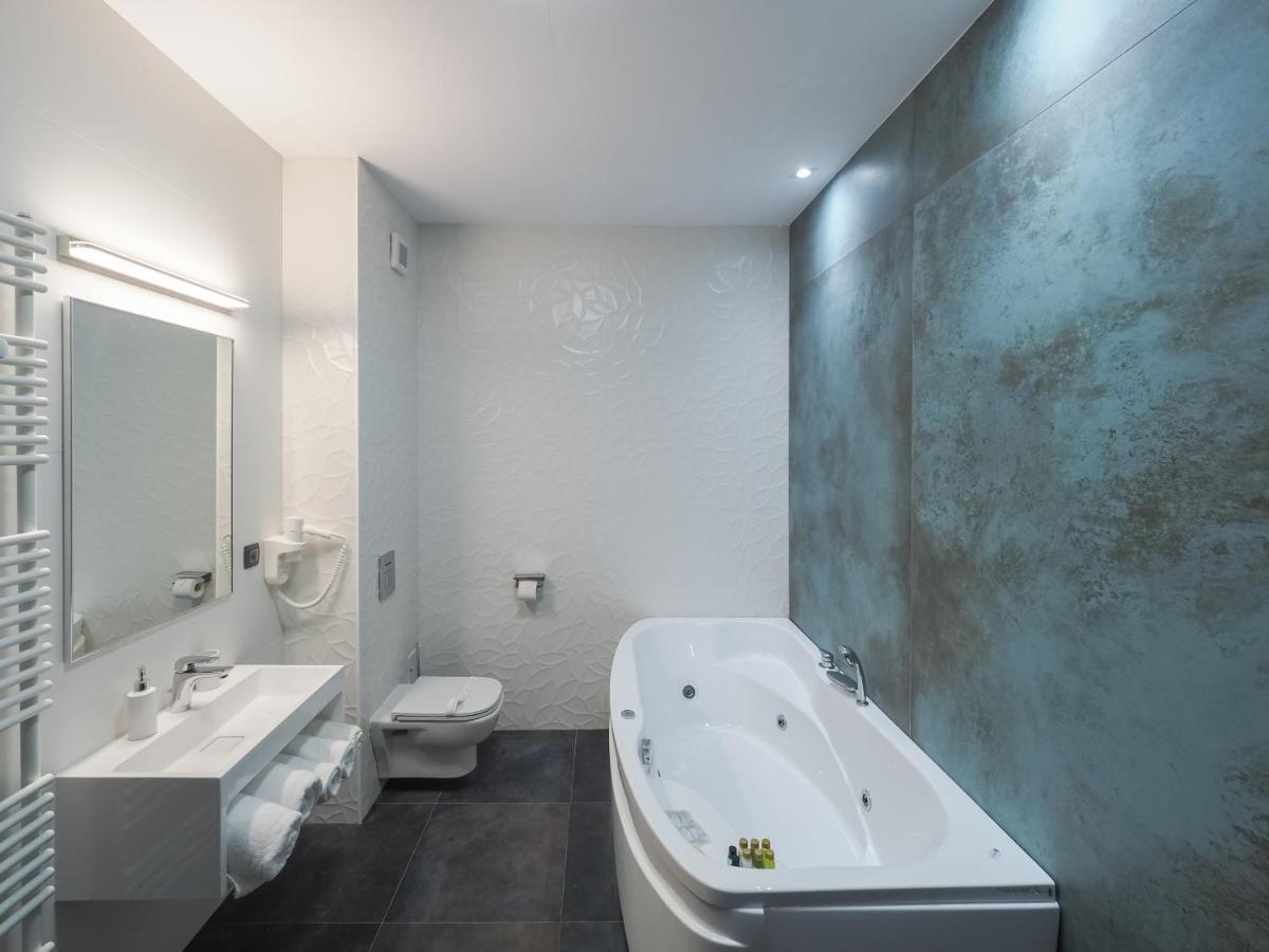 Hotel Anastasia Sibiu Exteriör bild